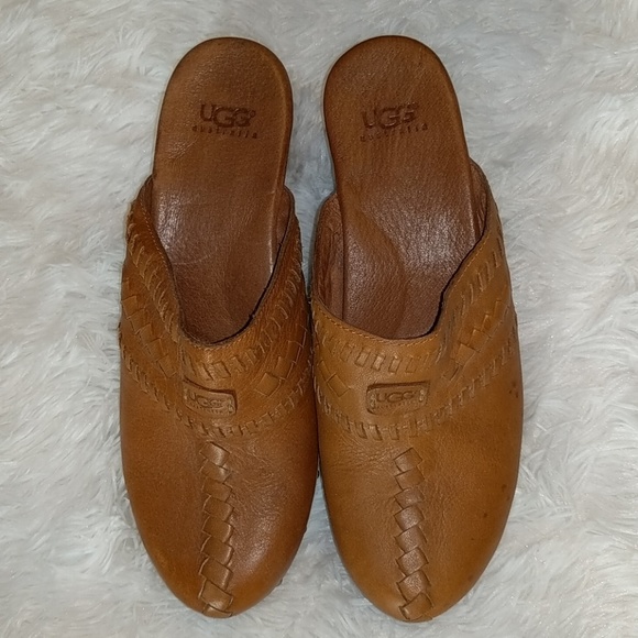UGG Shoes - UGG Tan Leather Chunky Clogs Shoes sz 8